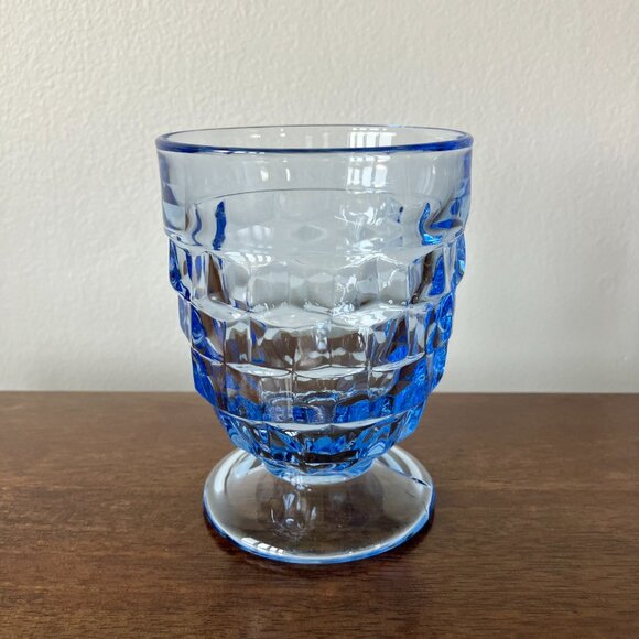 Footed Blue Tumblers Cube Pattern Drinking Glasses - Picture 5 of 6